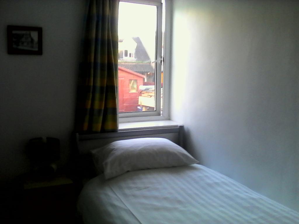 Lantern House Otel CBG Oda fotoğraf